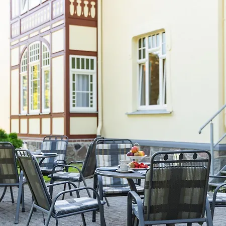Hotel Am Haus 1 7 Kuehlungsborn